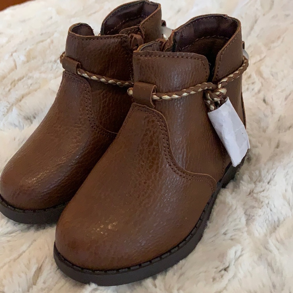 NWT OshKosh Toddler Boots size 6